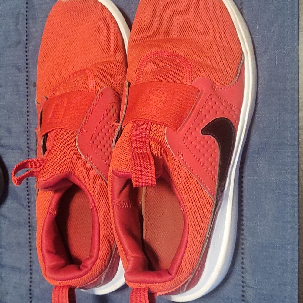 Mens nike sneakers used size 8